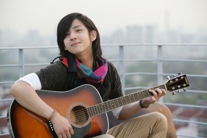 sao-kpop-nao-choi-nhac-cu-dep-nhat