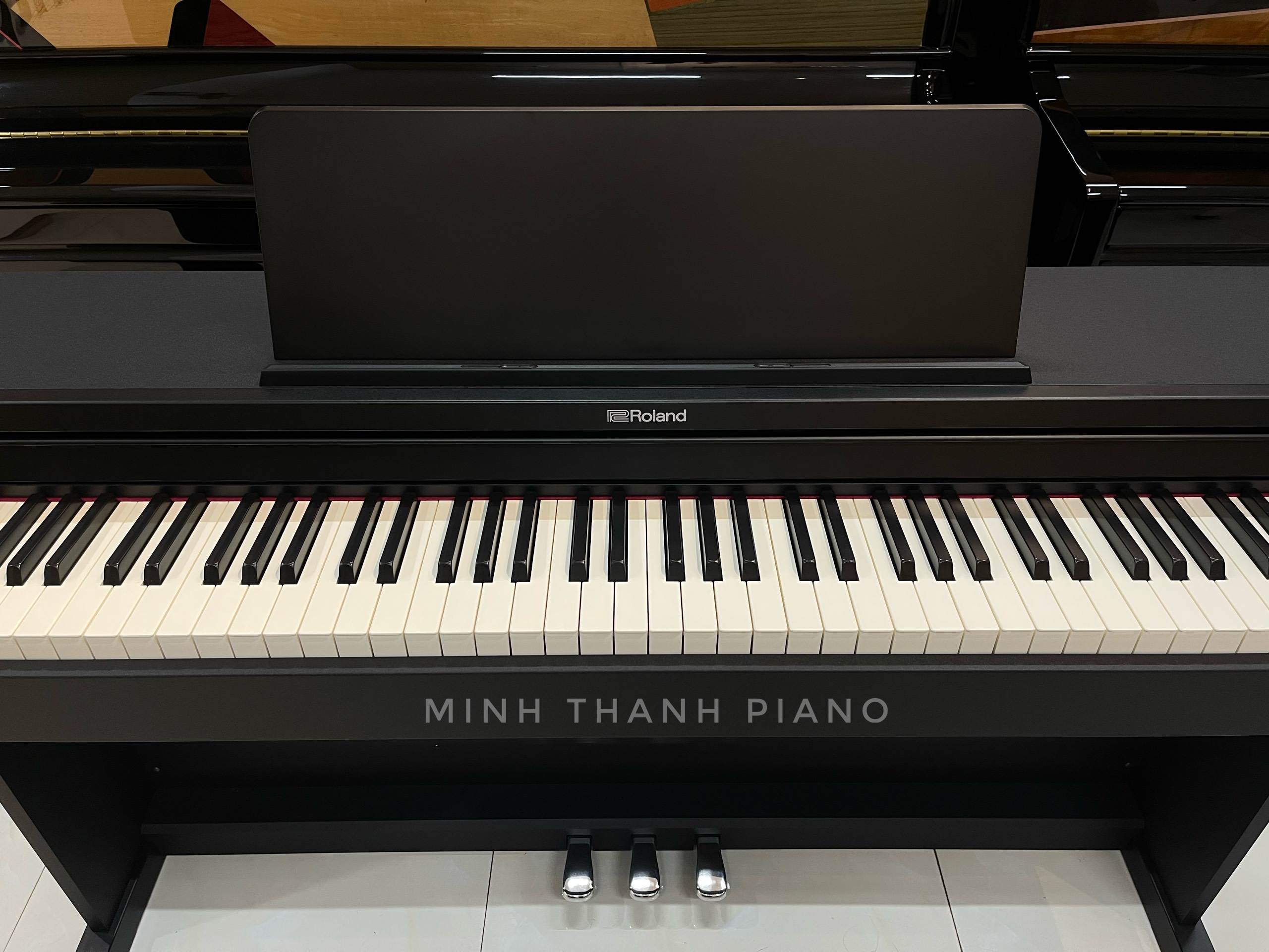 giá đàn piano điện Roland RP107
