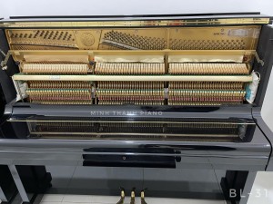 piano Kawai BL31